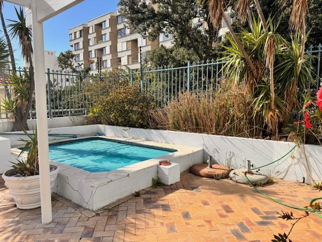 To Let 1 Bedroom Property for Rent in Sea Point Western Cape